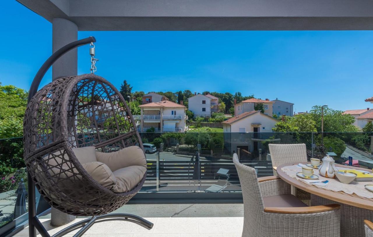 Modern Apartments With Shared Pool Near The Sea Pula Exterior foto